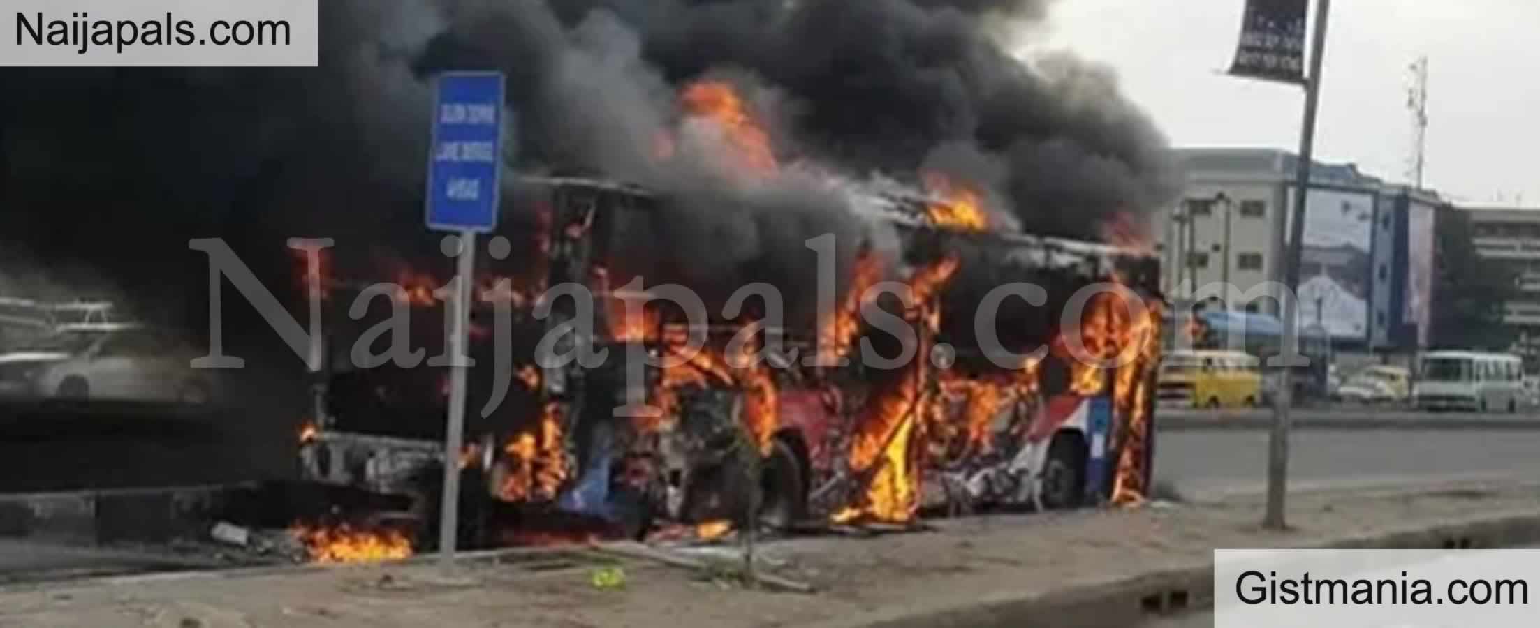 VIDEO: Angry Mob Sets BRT Bus Ablaze After It Crushed A Bike Man To Death In Ikorodu, Lagos