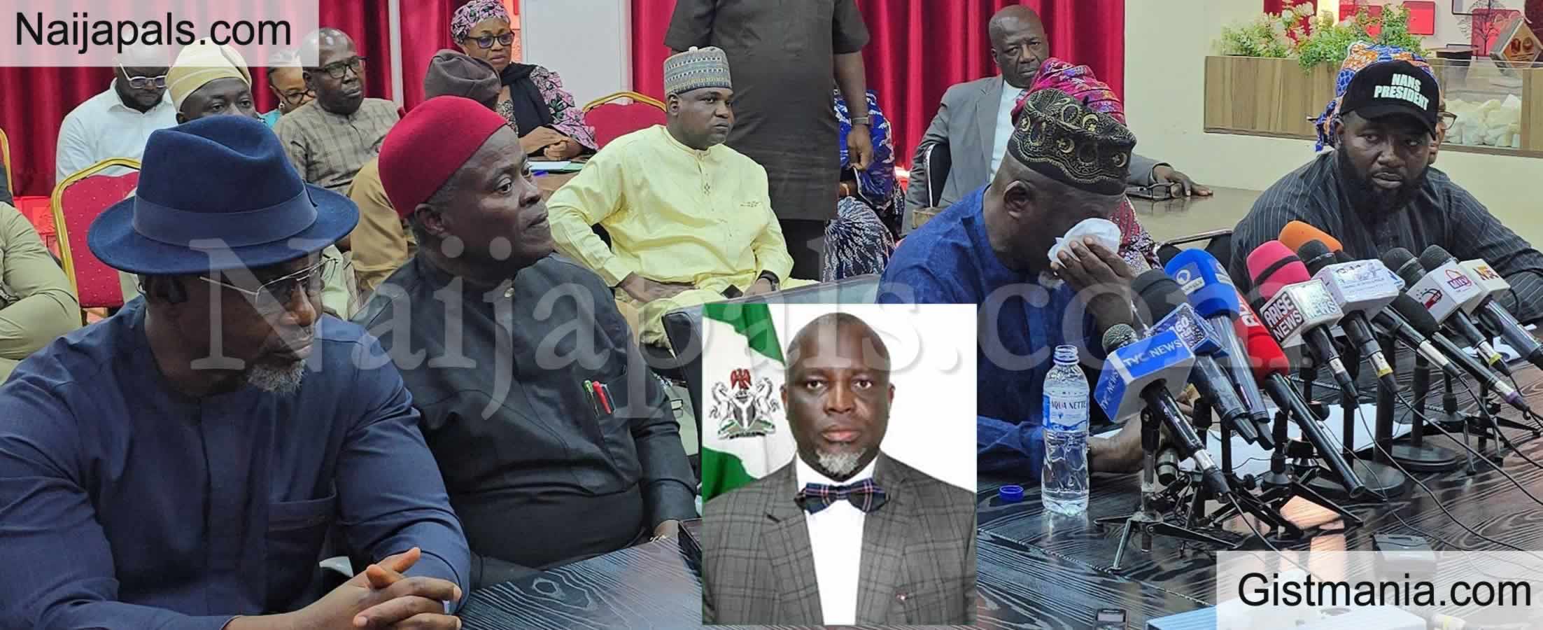 JAMB Registrar, Prof. Oloyede in Tears As He Apologizes Over Mass Failure in 2025 UTME (VID)