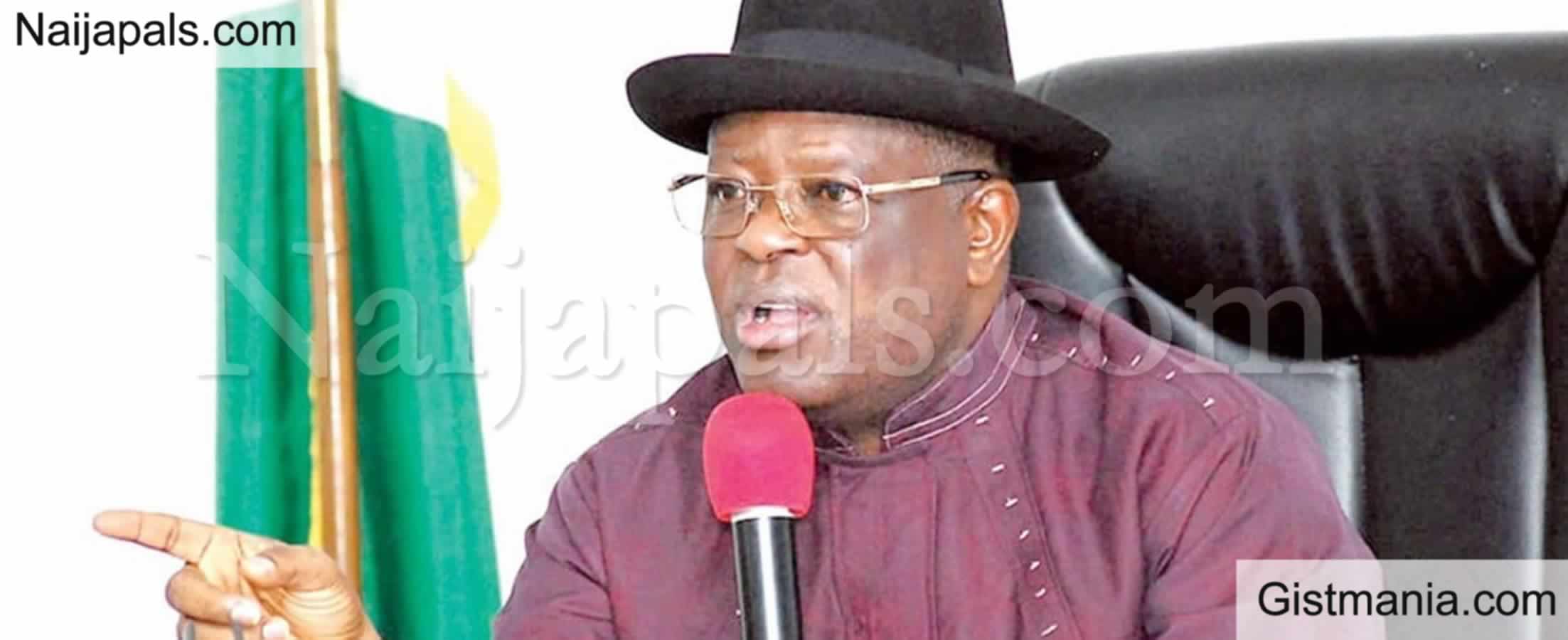 Drama at APC Rally as Microphone Is Snatched From Umahi Mid-Speech (Video)